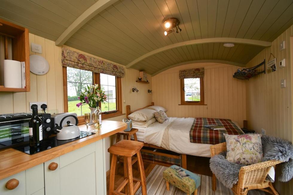 The Shepherds Hut Καρμάρθεν Εξωτερικό φωτογραφία
